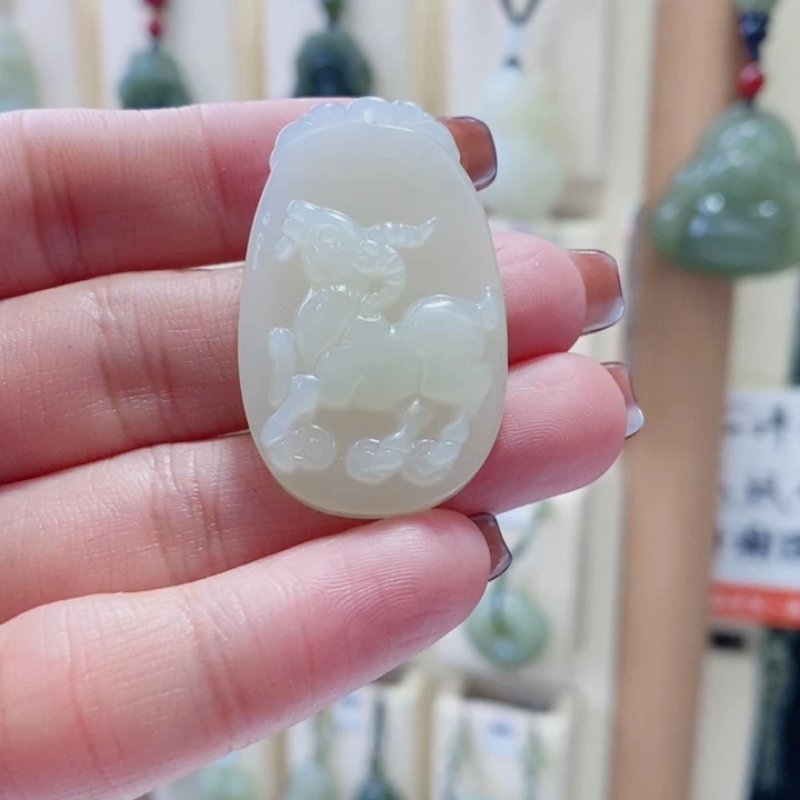 云***）和田玉未镶嵌颈饰