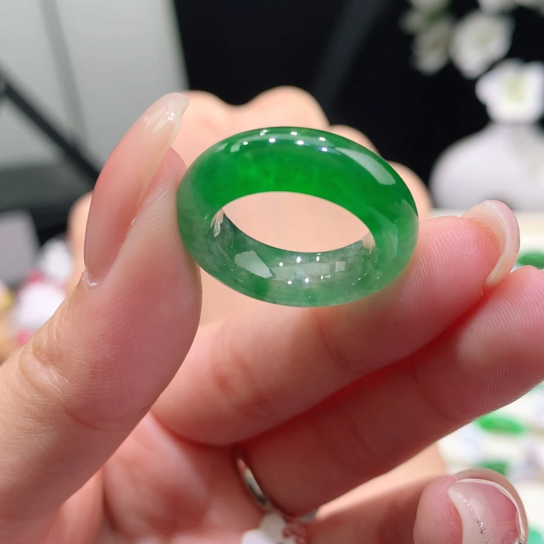 翡翠未镶嵌戒指翡翠