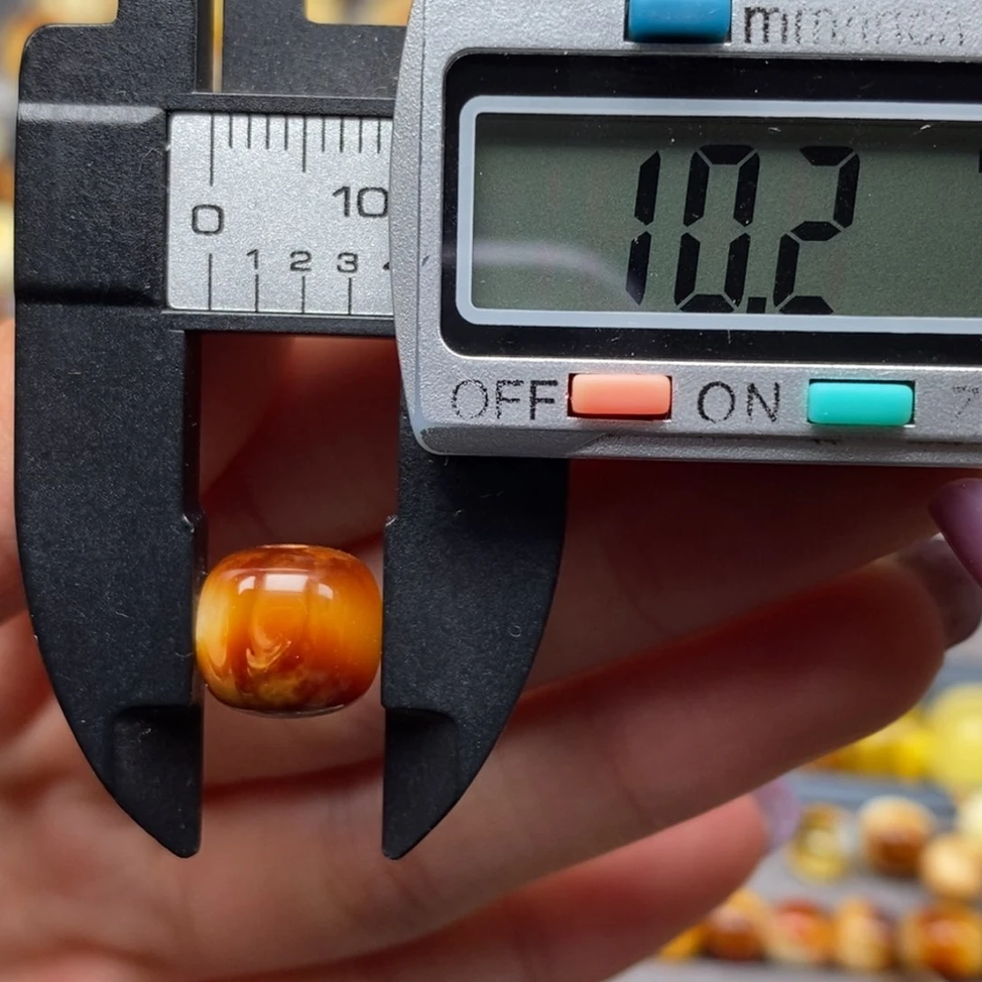 未镶嵌蜜蜡珠宝奇石