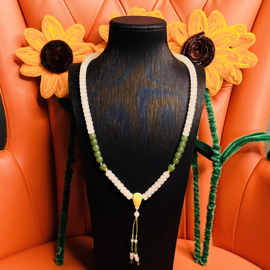 壹屿珠宝 030368 和田玉典藏颈饰