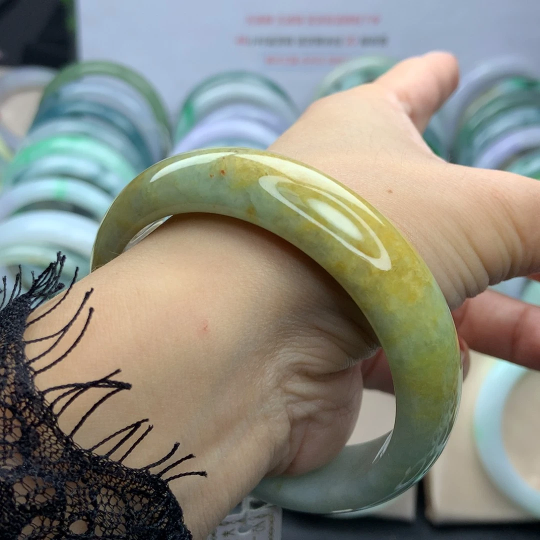 翡翠手镯未镶嵌59.7圈口