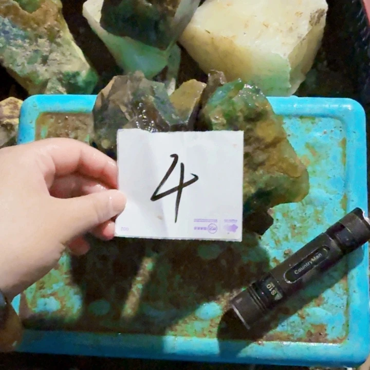 福***哥蛇纹石玉未镶嵌原石