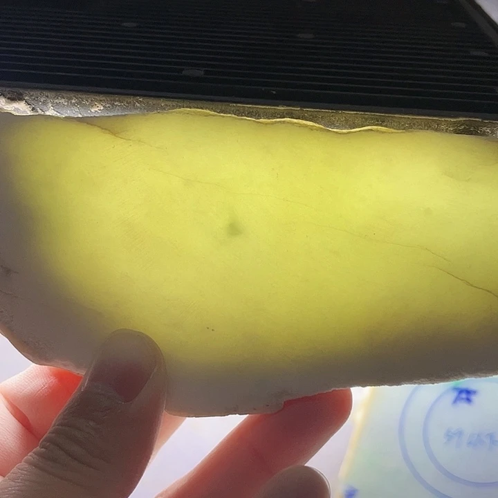 翡翠挂件未镶嵌毛料76