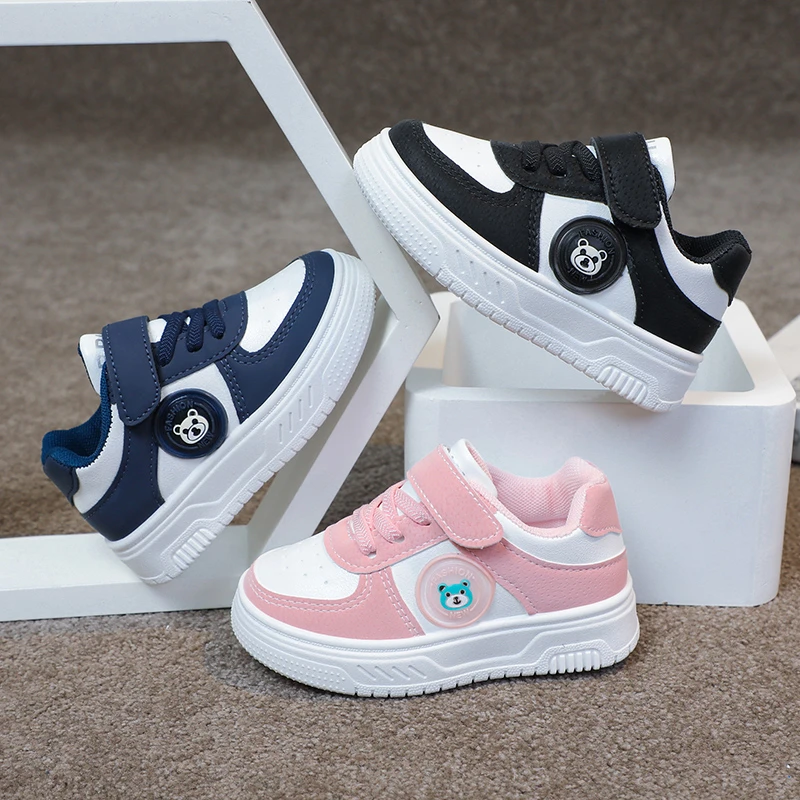 2025春秋季卡通宝宝板鞋皮面男童女童低帮休闲单鞋幼儿园运动鞋子