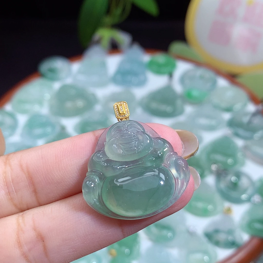 翡翠未镶嵌颈饰佛公