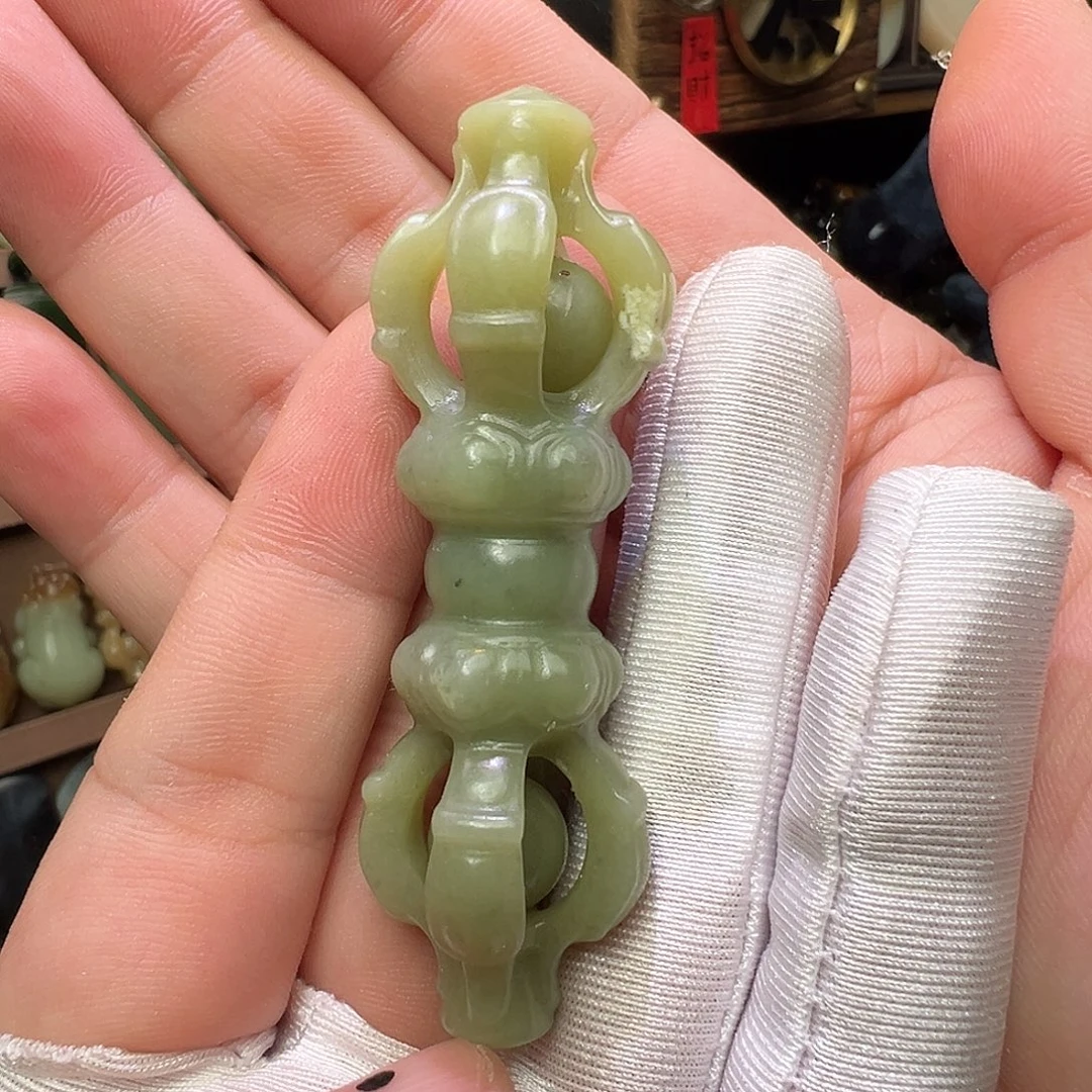 和田玉未镶嵌颈饰新疆若羌点墨青黄口大金刚杵油润有颗微僵棉