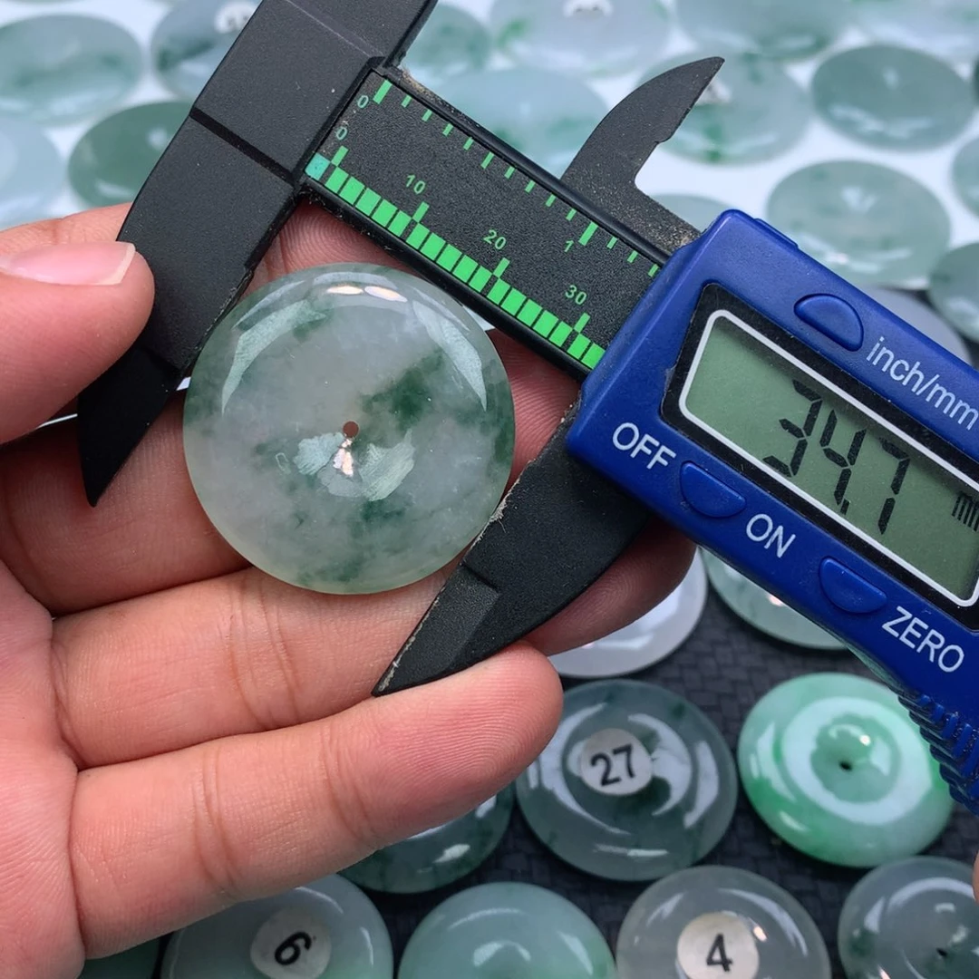 翡翠未镶嵌颈饰缅甸天然A货翡翠