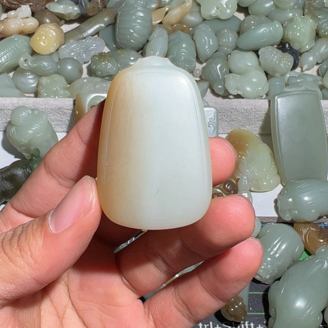 颈饰未镶嵌和田玉云**澜