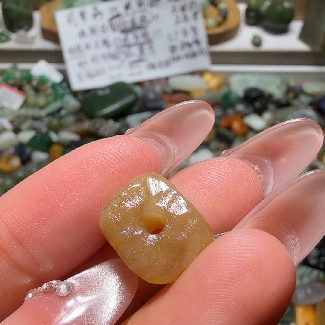 和田玉未镶嵌珠宝奇石