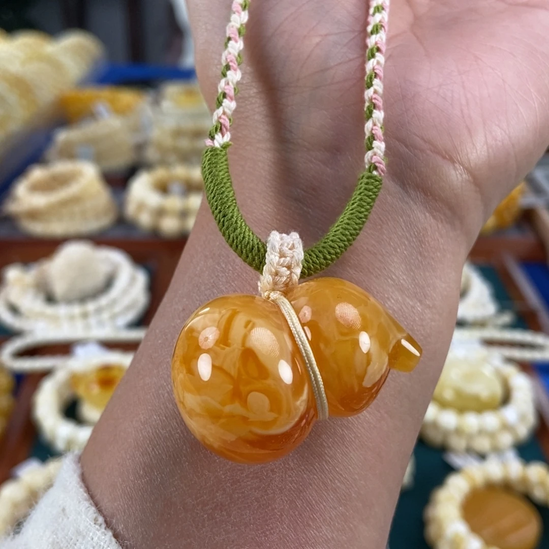 琥珀未镶嵌珠宝奇石13鸡油红妖花蜡葫芦