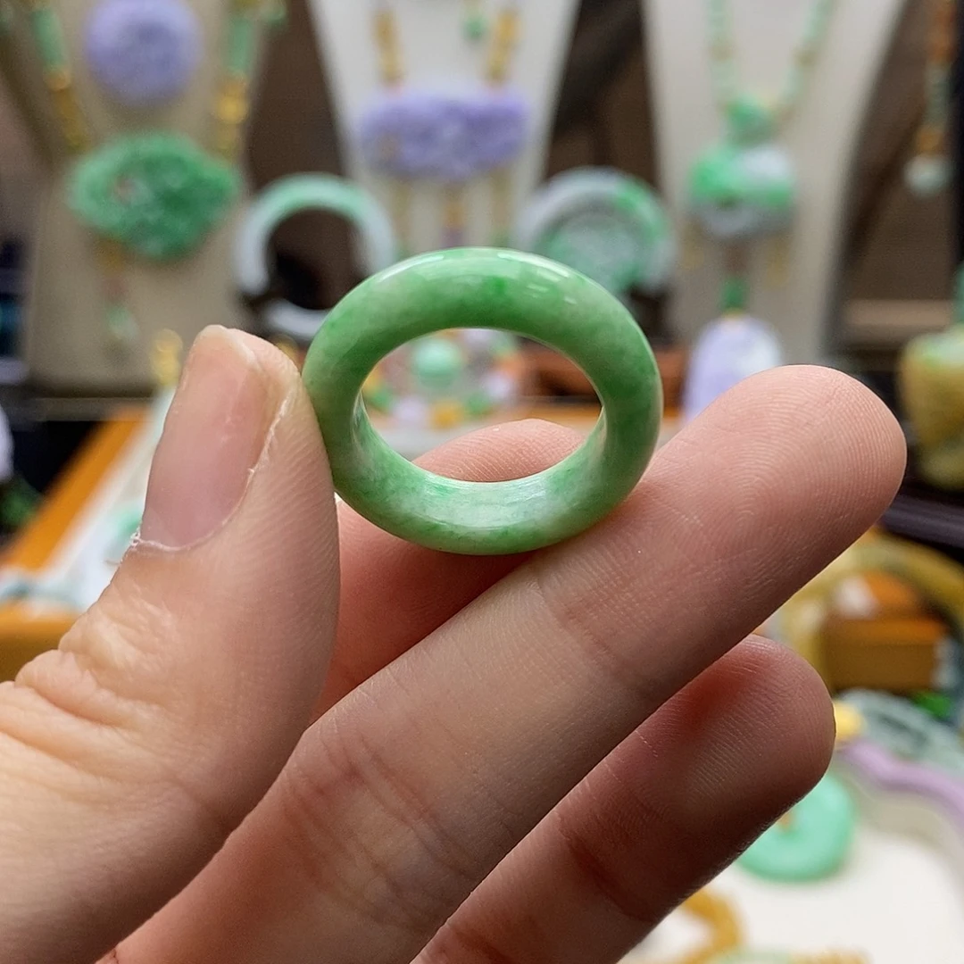 颈饰未镶嵌翡翠14圈戒指