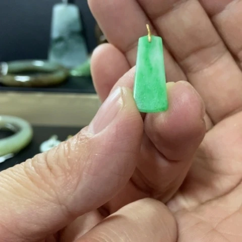 翡翠颈饰18K金镶嵌云*