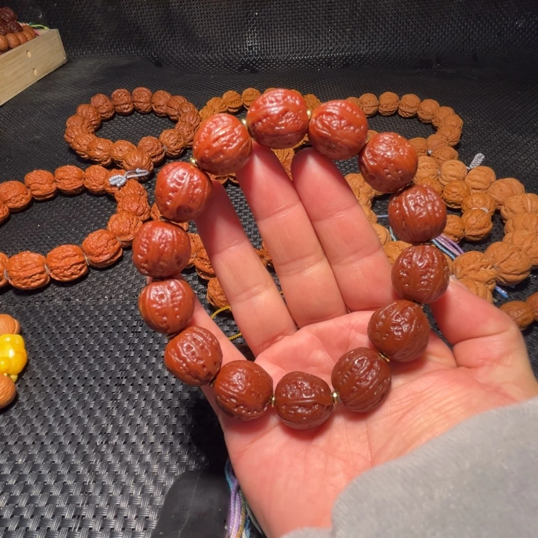 城***.吊坠文玩核桃红皮方顿16➕