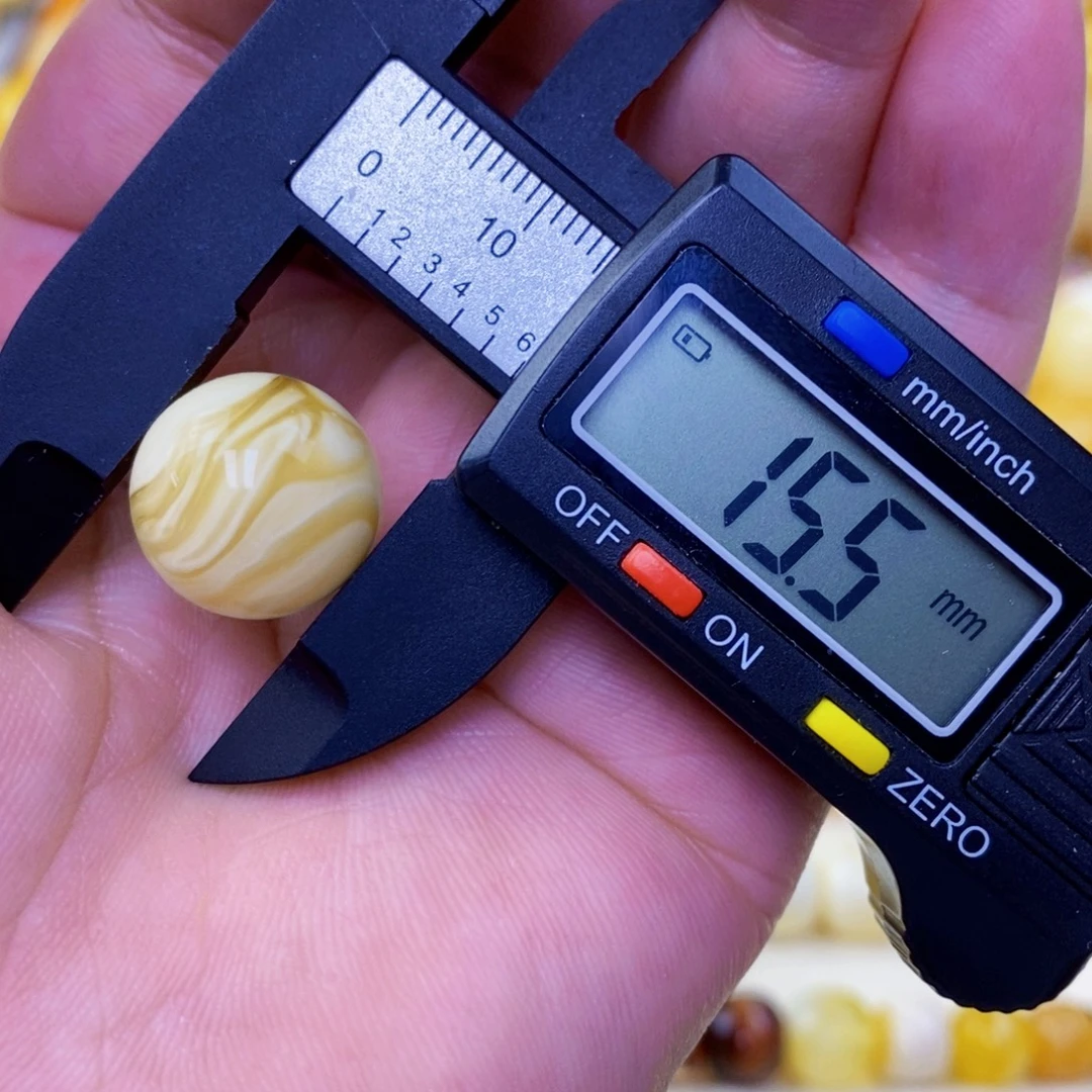 望***岳琥珀未镶嵌珠宝奇石