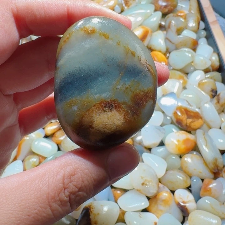 和田玉未镶嵌颈饰49克