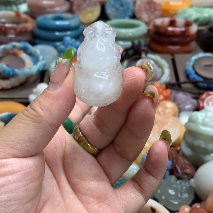 石英质玉(黄龙玉)合金颈饰