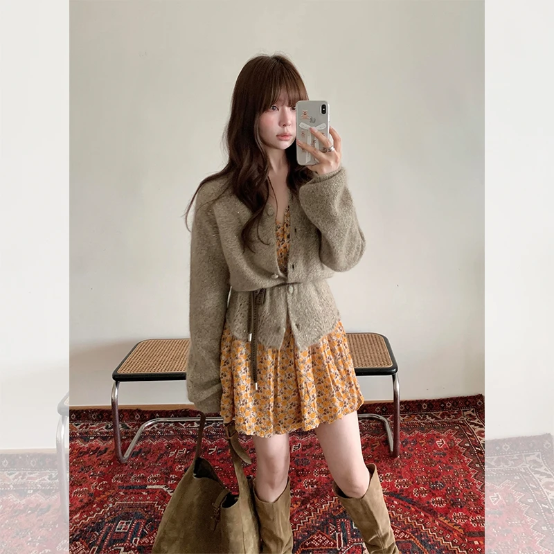 气质一整套ootd穿搭法式轻熟风针织衫碎花吊带裙韩里出游服装女
