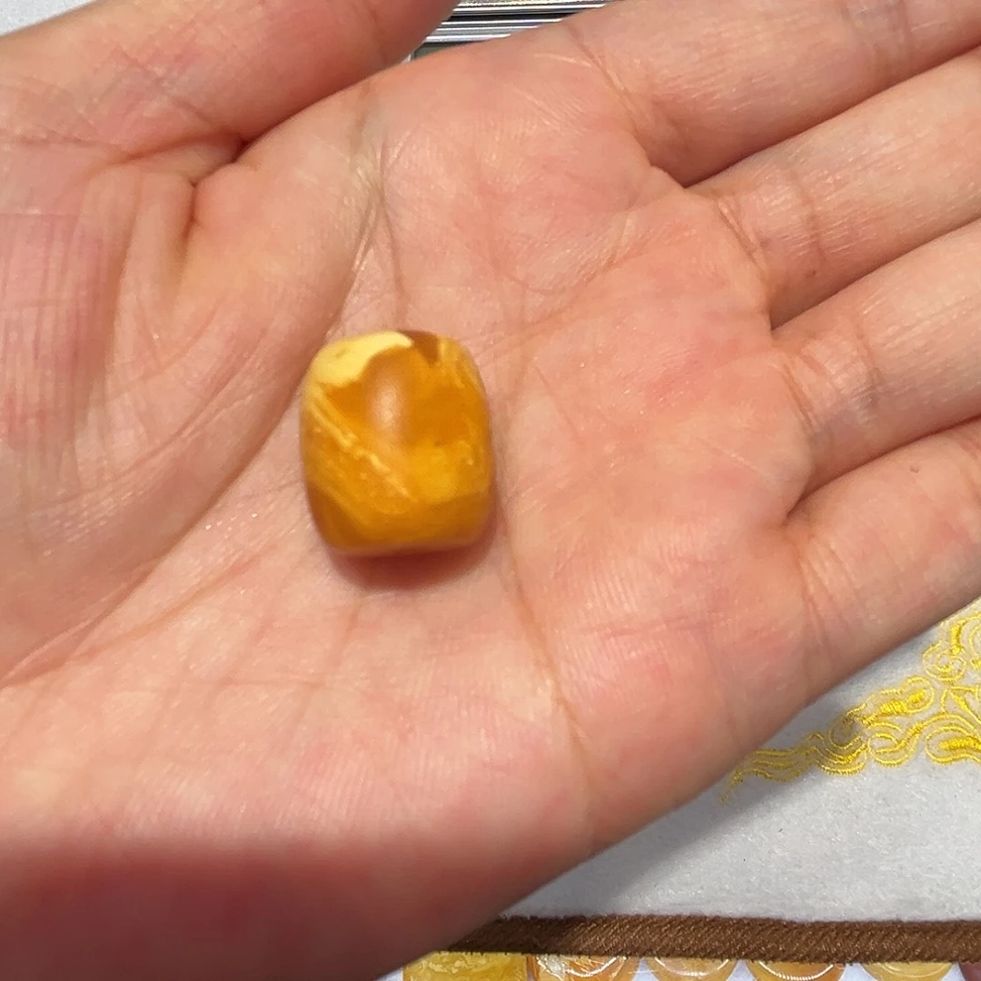未镶嵌颈饰琥珀安*枣珠