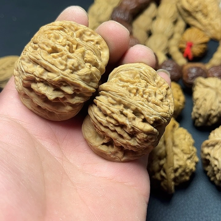 文玩核桃把件47尺四座楼