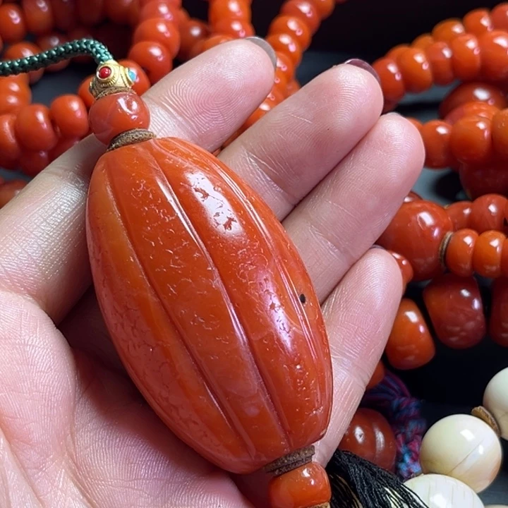 颈饰玻璃古**玉琉璃…………….