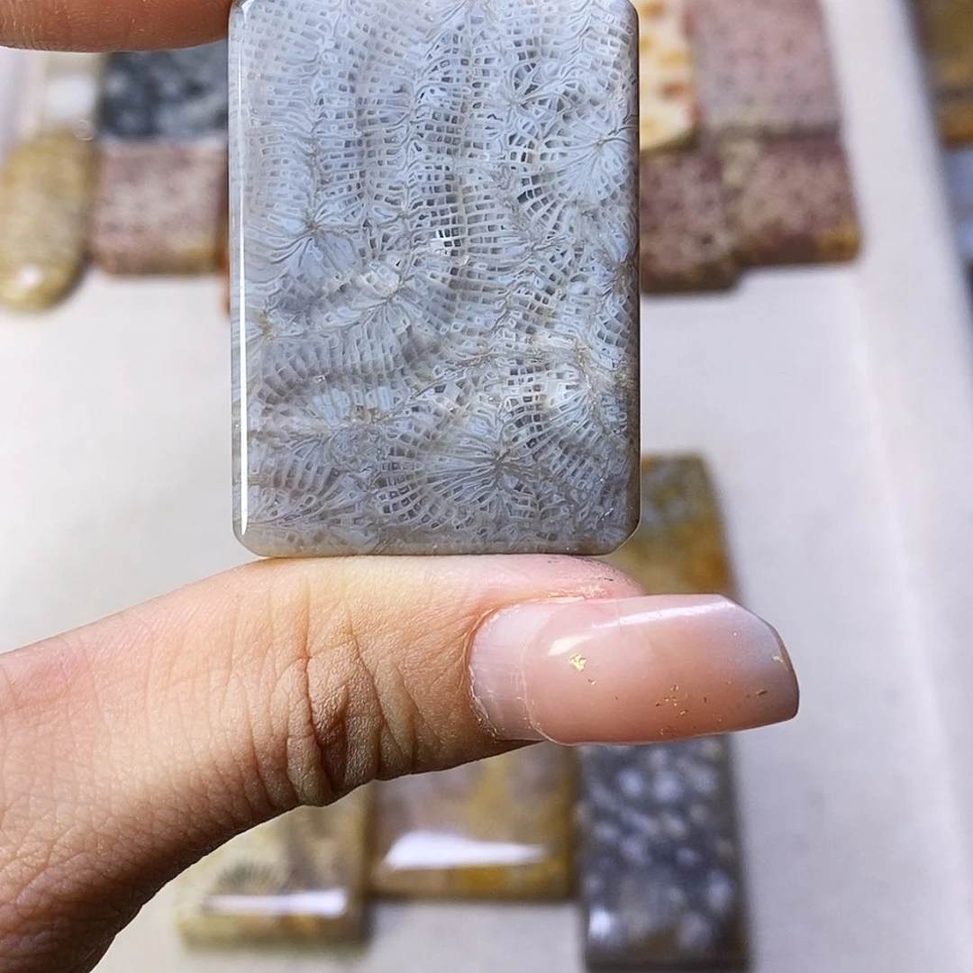 合金颈饰硅化玉用****8