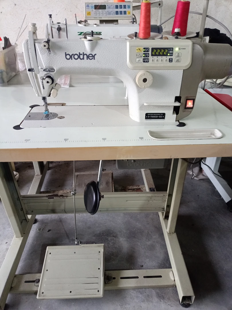 进口兄弟7000DD款品牌平车，缝纫机。正宗兄弟