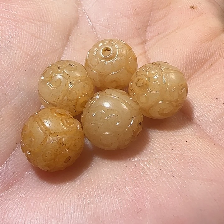 和田玉（糖玉）未镶嵌颈饰用**黄