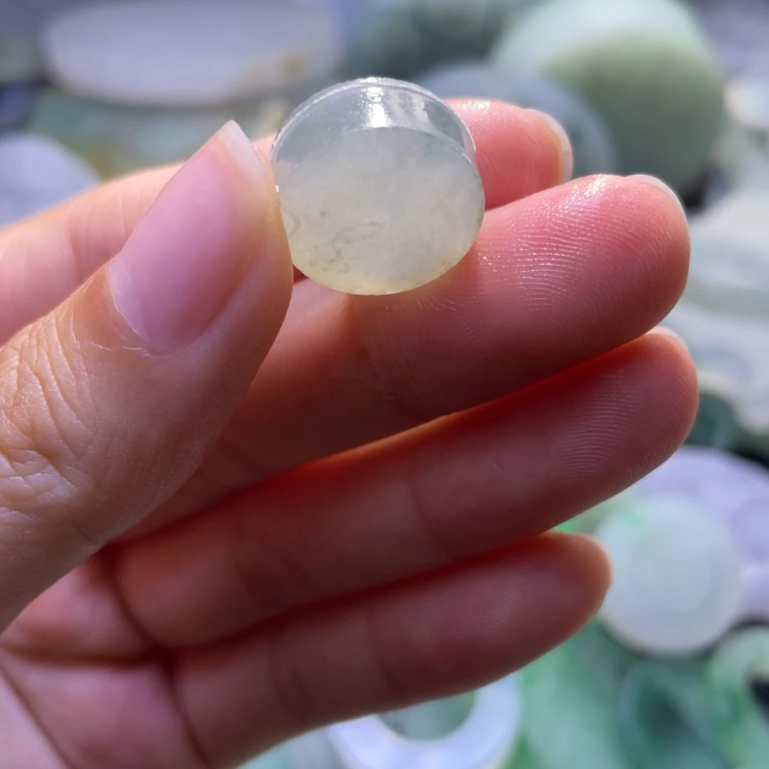 定制翡翠未镶嵌扣子