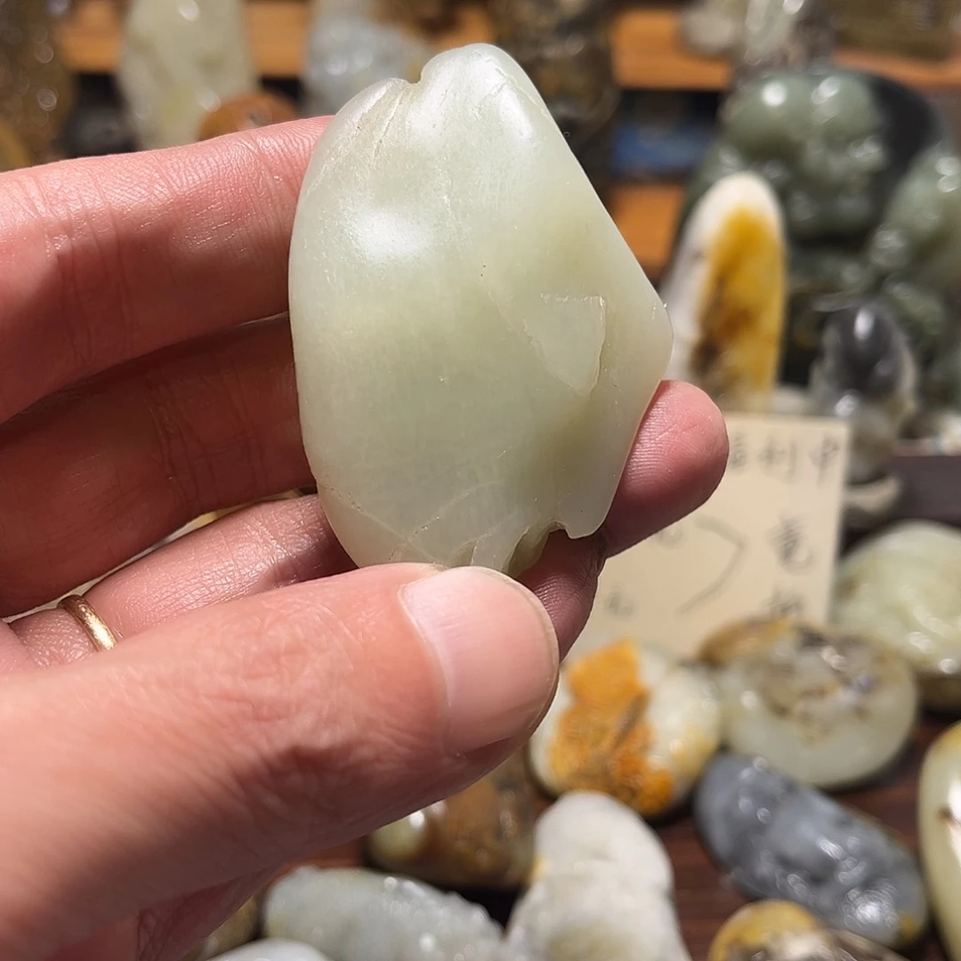 起***啦和田玉未镶嵌挂件