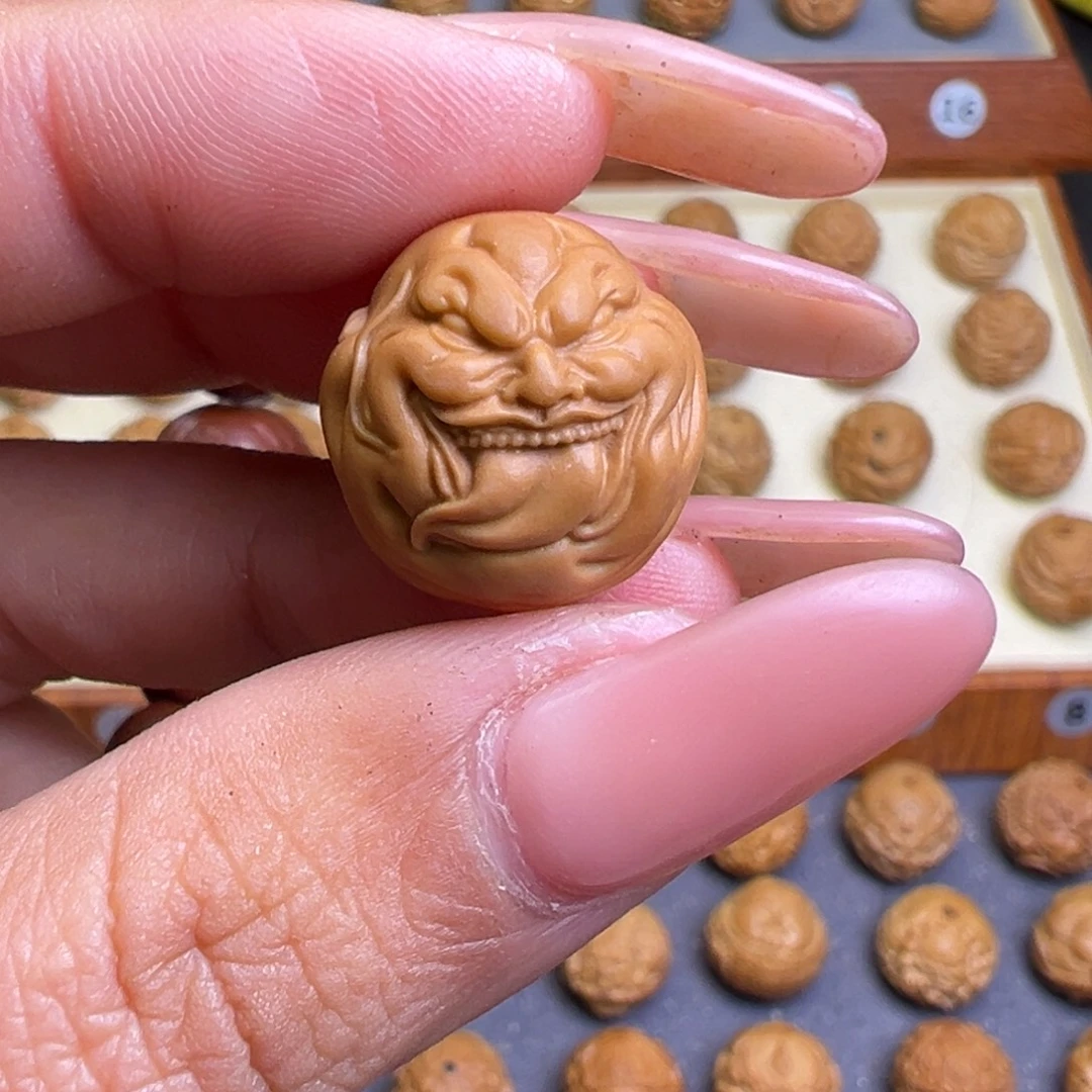 ****性桃木17左右猴头核桃大舌头舔僧全品