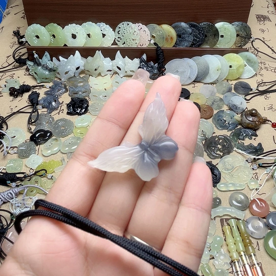 婉***盈未镶嵌岫玉吊坠(赠链)