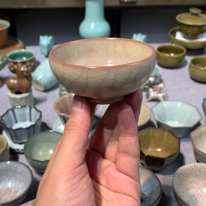 龙泉青瓷哥窑茶碗