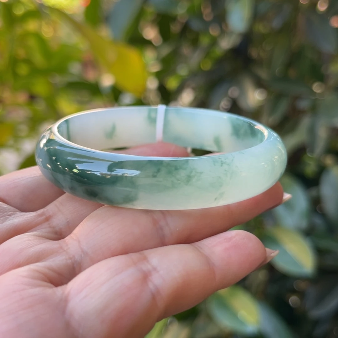 翡翠未镶嵌手镯57.7贵妃