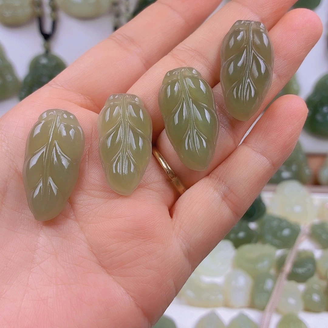 和田玉未镶嵌颈饰拍一发一