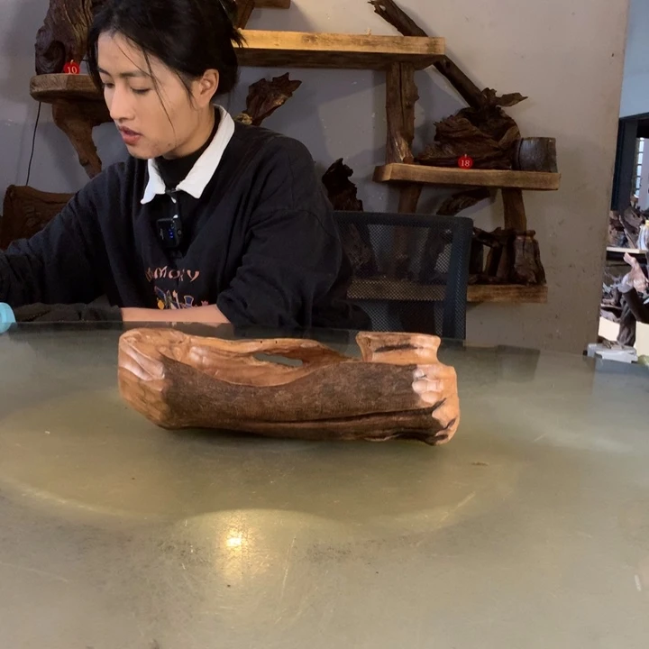 茶****天然沉木都会黄水