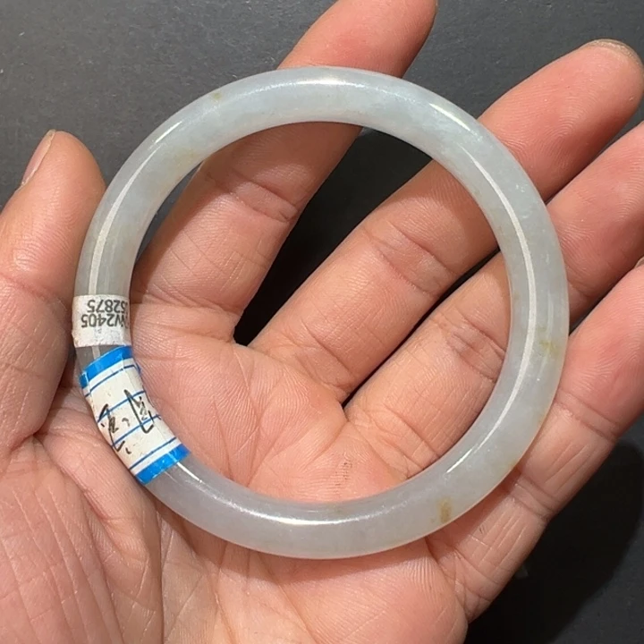 翡翠颈饰未镶嵌吊坠