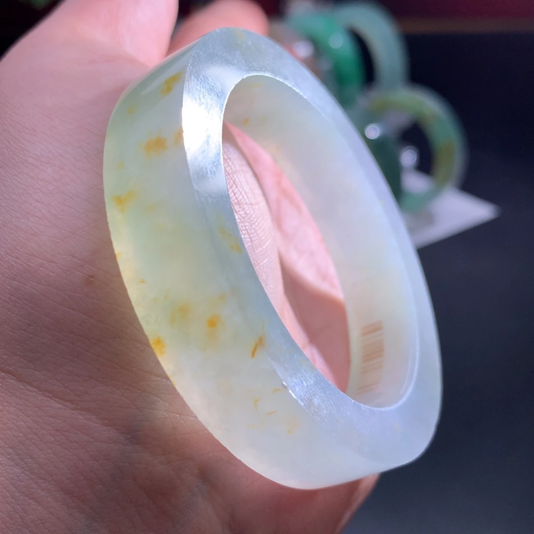 定制翡翠未镶嵌翡翠手镯