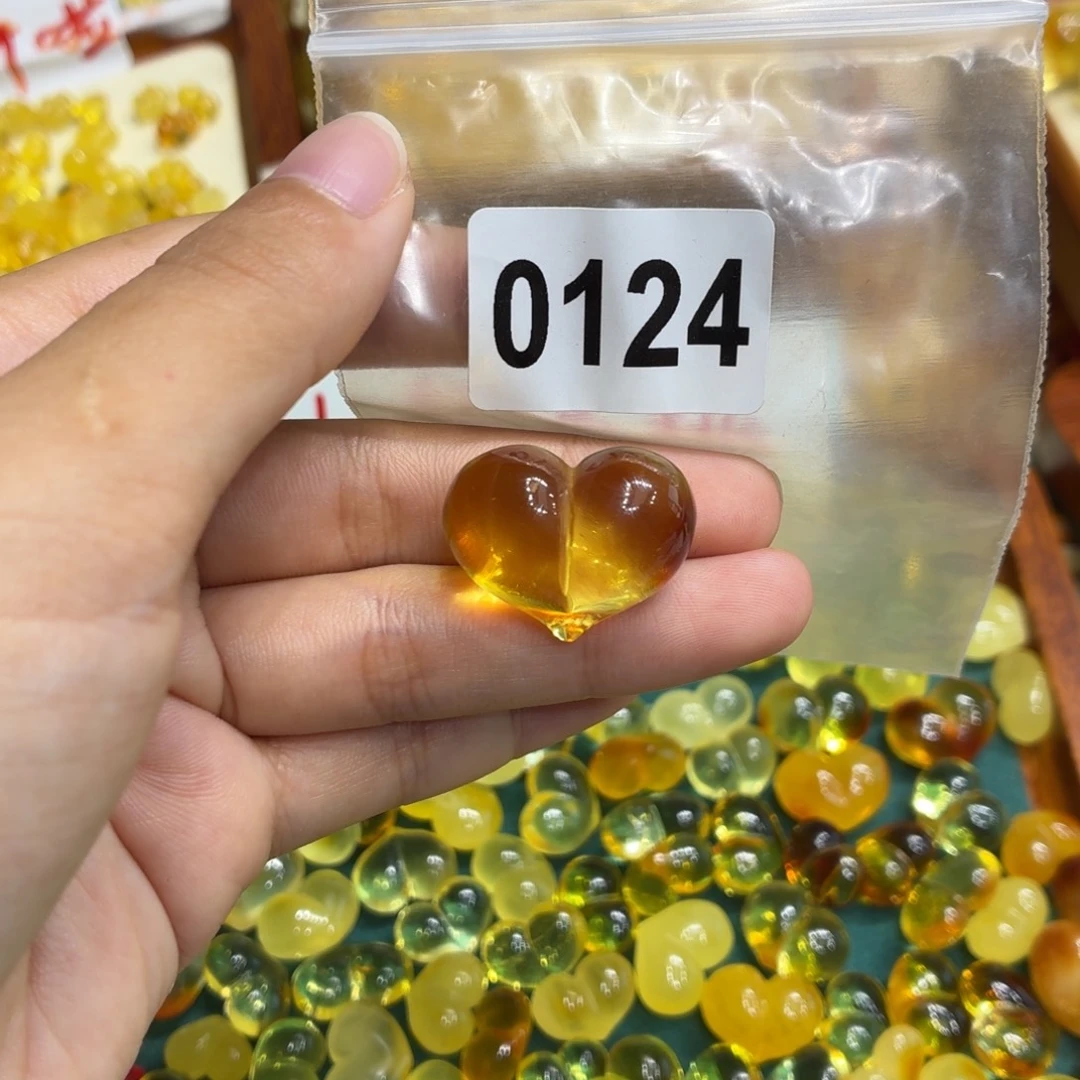 琥珀未镶嵌珠宝奇石