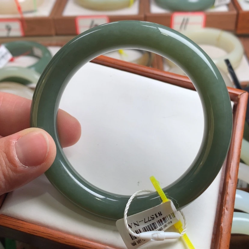 【闪购商品】和田玉手镯未镶嵌61.2