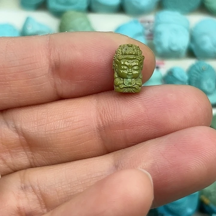 绿松石未镶嵌挂件