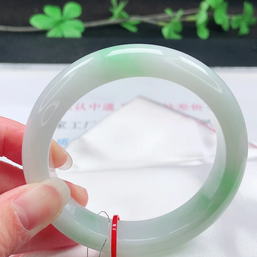 翡翠未镶嵌手镯57圈