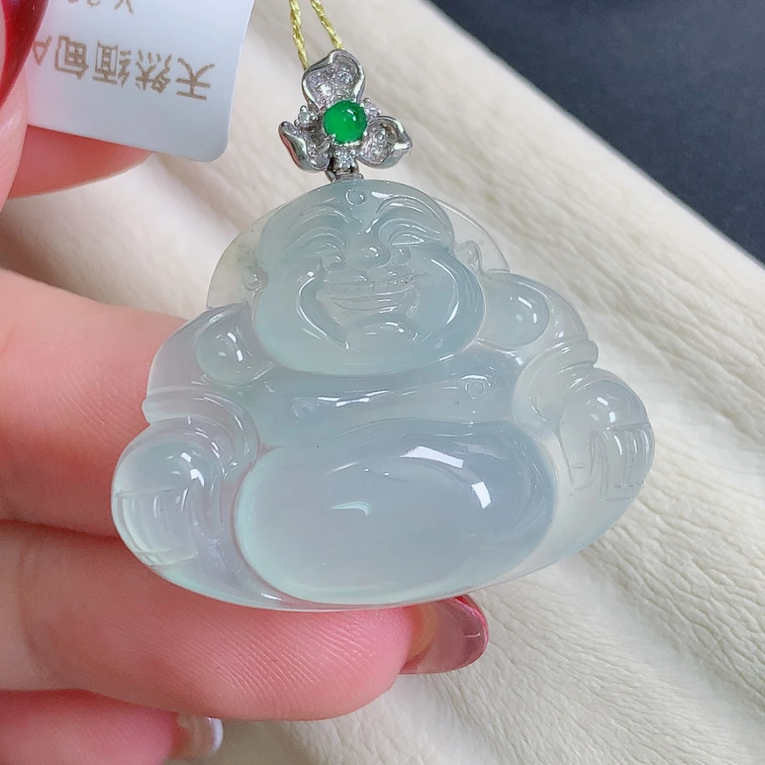 翡翠18K金镶嵌颈饰佛公