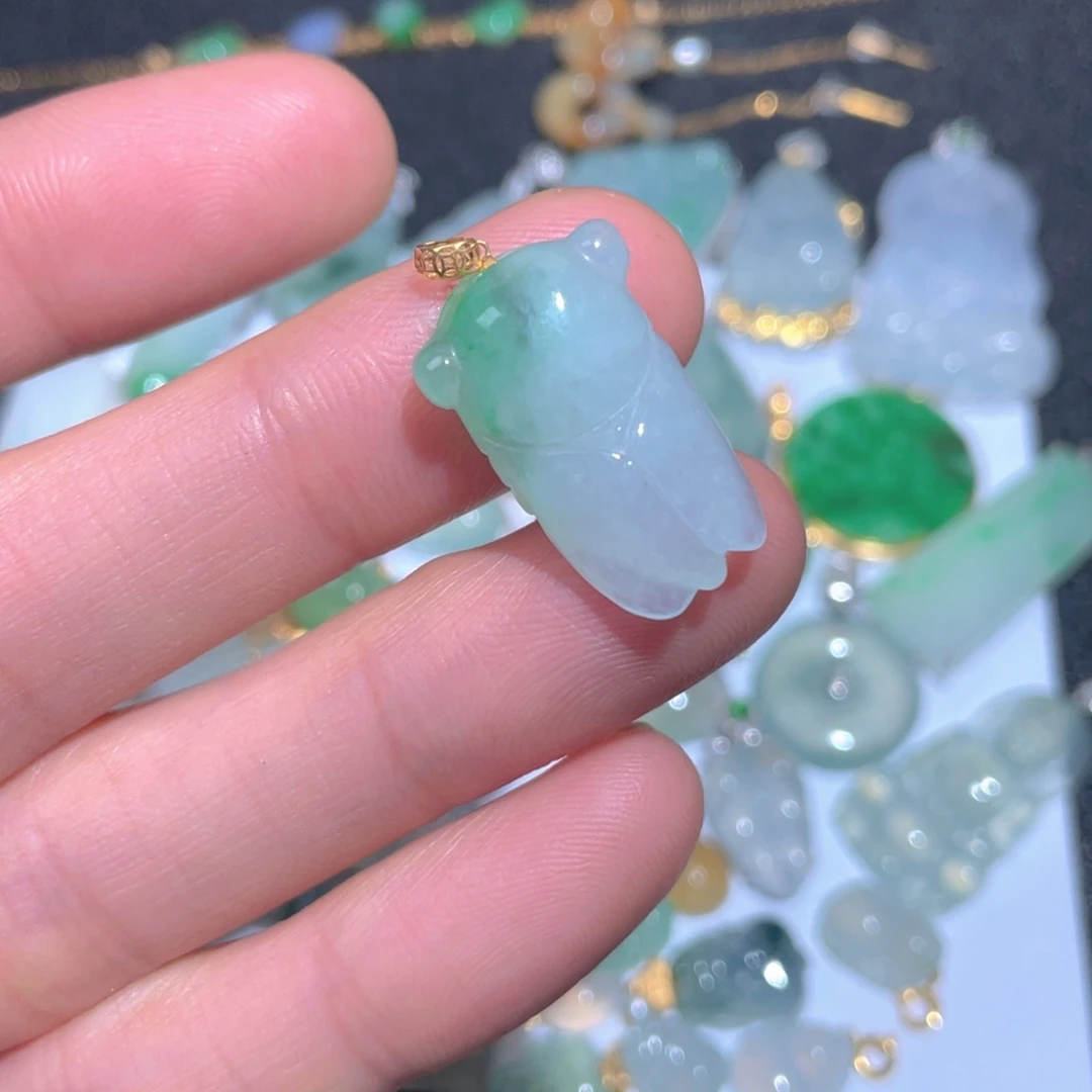翡翠颈饰18K金镶嵌翡翠