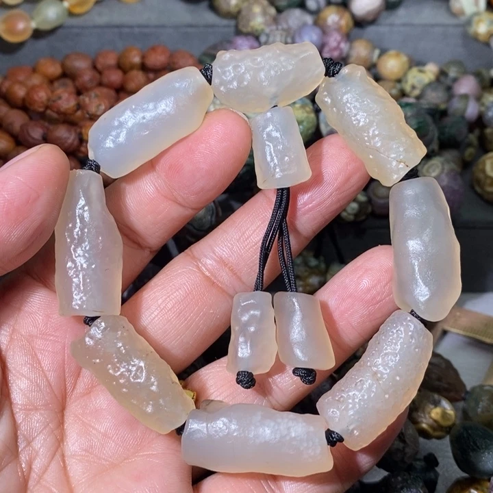 未镶嵌玛瑙/玉髓珠宝奇石