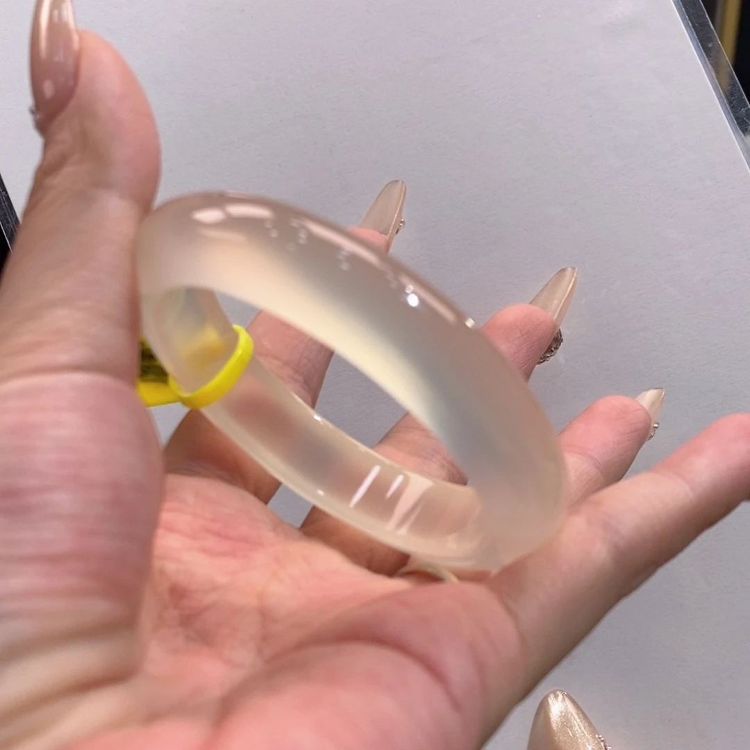 手镯玛瑙/玉髓未镶嵌