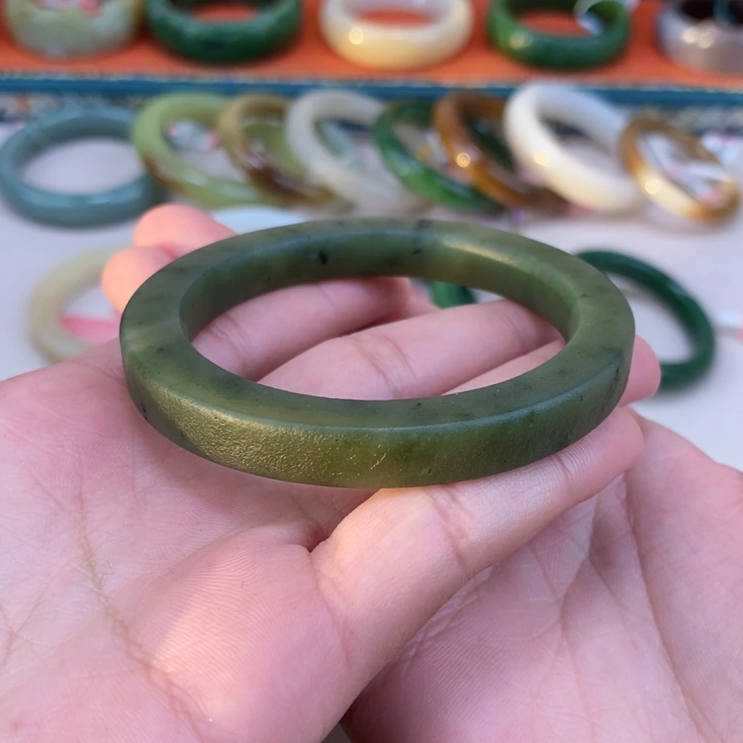 和田玉未镶嵌手镯手镯 55