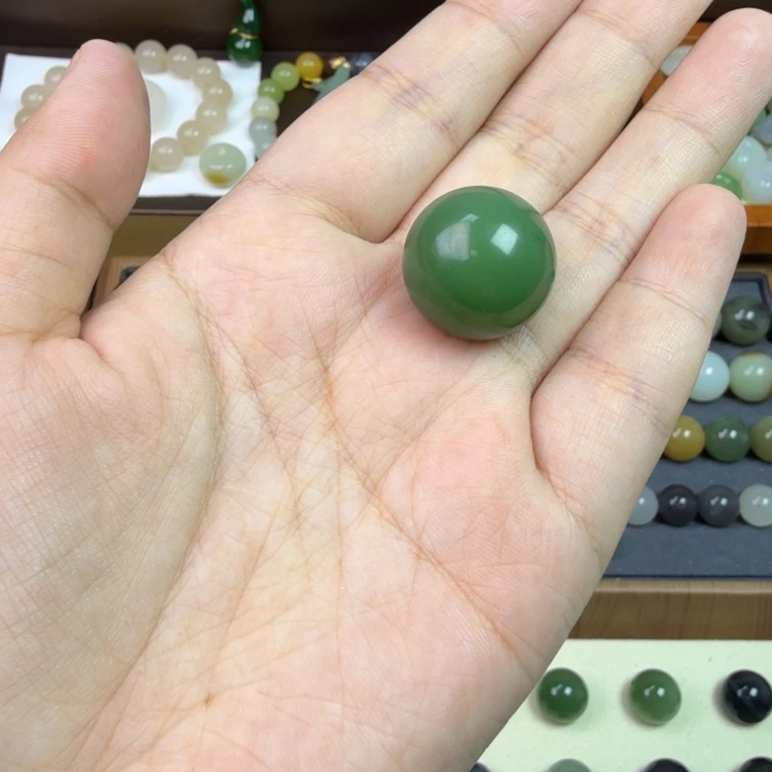 康***丁和田玉未镶嵌珠宝半成品卡20白加绿碧玉单珠