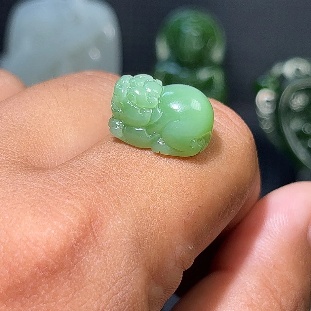 哎***呀和田玉未镶嵌颈饰