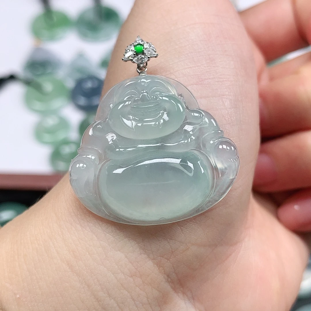 翡翠颈饰18K金镶嵌佛