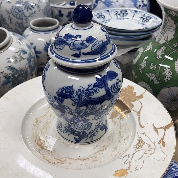 瓷片微瑕 。。。。。。。。。。。